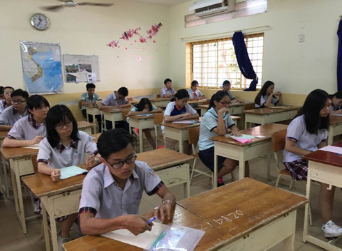 Học sinh lớp 9 tham gia kỳ thi tuyển sinh lớp 10 trên địa bàn quận Bình Thạnh, Thành phố Hồ Chí Minh (ảnh: P.L) Học sinh lớp 9 tham gia kỳ thi tuyển sinh lớp 10 trên địa bàn quận Bình Thạnh, Thành phố Hồ Chí Minh (ảnh: P.L)