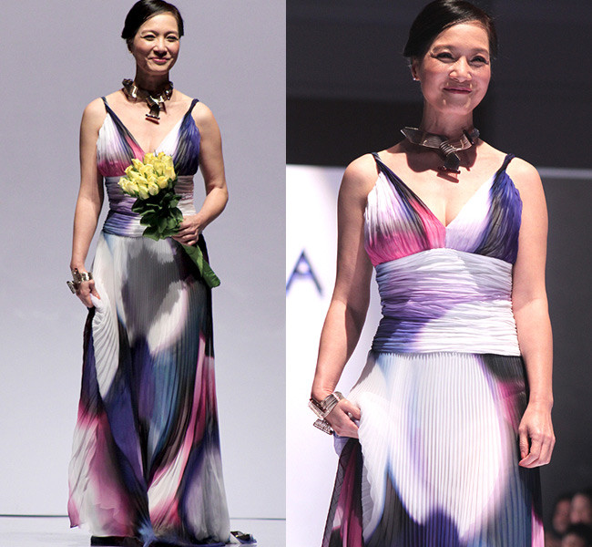 Tuy nhiên, thời gian đã khiến vùng da nhạy cảm của Lê Khanh bắt đầu hằn những 'dấu thời gian' trên đó. Tuy nhiên, thời gian đã khiến vùng da nhạy cảm của Lê Khanh bắt đầu hằn những 'dấu thời gian' trên đó.