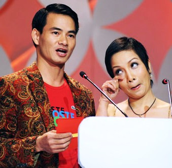 Vâng, lời chú nói chị thấy cảm động phát khóc. Vâng, lời chú nói chị thấy cảm động phát khóc.