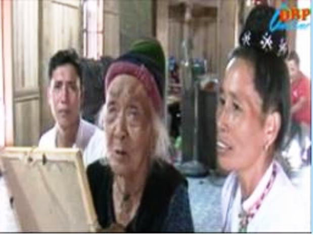 Cụ Lò Thị Đôi, từng tham gia trong đội vận chuyển lương thực, ngày đó đã hai lần cụ được gặp Đại tướng.