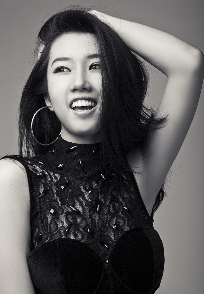 Thúy Ngân đã tham gia khá nhiều các cuộc thi trong nước và đã đạt các giải thưởng: Hoa Khôi 2009 TP Mỹ Tho, Á Khôi 1 Hoa Khôi Trang Sức 2009, Người đẹp hình thể (Hoa Khôi Trang Sức), Top 20 Hoa hậu Việt Nam 2010.