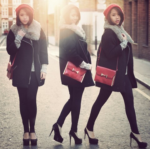 Mũ len màu đỏ sẽ “ghi điểm” cho bạn trong mùa Giáng Sinh. Mũ len màu đỏ sẽ “ghi điểm” cho bạn trong mùa Giáng Sinh.