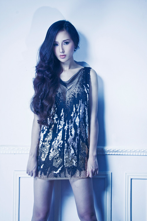 Trong số các Hoa hậu, Mai Phương Thúy là người ít nhận lời thực hiện bộ hình thời trang bởi cô tự cho mình không biết cách diễn xuất trước ống kính.