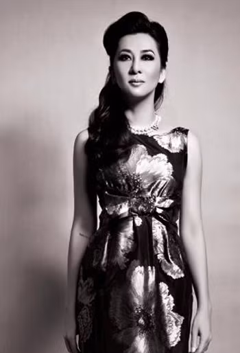 "Nghe các-cuộc-hôn-nhân sao thấy nhiều quá (cười to). Tôi mới thử có hai lần thôi. Tôi sẽ thử đến khi nào mình tìm được cặp-đôi-hoàn-hảo mới thôi. Đâu có ai ra luật lệ cấm mình thử đâu. Trong công việc làm ăn, mình thất bại 2 lần, chẳng lẽ lại bỏ cuộc không làm nữa? Nếu là anh, anh có làm tiếp không? Tiếp chứ! Vậy trong tình yêu làm sao mình bỏ cuộc sớm như vậy được", Kỳ Duyên bày tỏ quan điểm một cách hóm hỉnh.