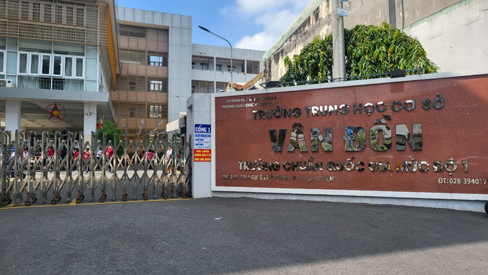 Trường trung học cơ sở Vân Đồn, Quận 4, Thành phố Hồ Chí Minh (ảnh minh họa: V.D) Trường trung học cơ sở Vân Đồn, Quận 4, Thành phố Hồ Chí Minh (ảnh minh họa: V.D)