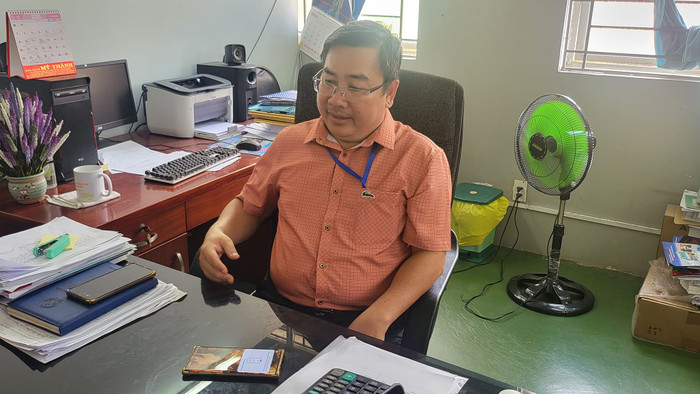 Thầy Phan Thanh Phải - Hiệu trưởng Trường tiểu học Phú Hữu, Thành phố Thủ Đức (ảnh: V.D) Thầy Phan Thanh Phải - Hiệu trưởng Trường tiểu học Phú Hữu, Thành phố Thủ Đức (ảnh: V.D)