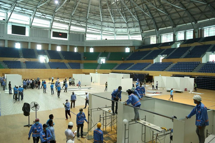 Đội ngũ cán bộ nhân viên Sun Group thi công Bệnh viện dã chiến Đà Nẵng. Đội ngũ cán bộ nhân viên Sun Group thi công Bệnh viện dã chiến Đà Nẵng.