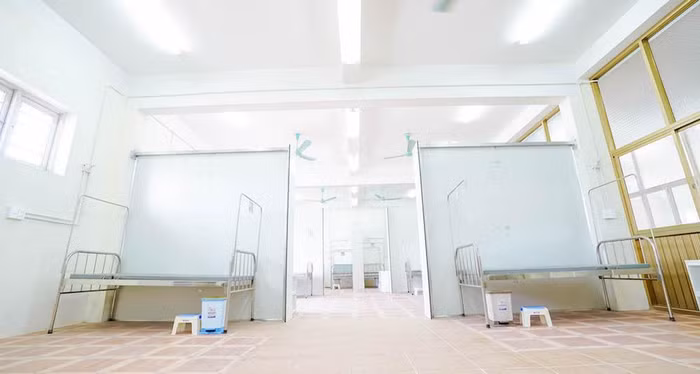 Các phòng bệnh được bố trí đầy đủ trang thiết bị cần thiết phục vụ bệnh nhân. Các phòng bệnh được bố trí đầy đủ trang thiết bị cần thiết phục vụ bệnh nhân.