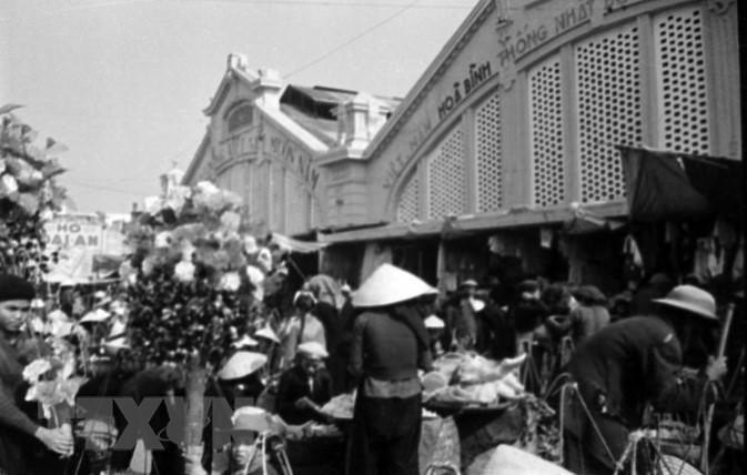 Chợ Đồng Xuân những ngày Tết đến. (Ảnh: TTXVN) Chợ Đồng Xuân những ngày Tết đến. (Ảnh: TTXVN)