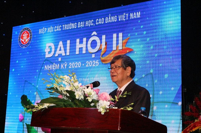 Tân Chủ tịch Hiệp hội Các trường đại học, cao đẳng Việt Nam – Tiến sĩ Vũ Ngọc Hoàng (ảnh: Tùng Dương) Tân Chủ tịch Hiệp hội Các trường đại học, cao đẳng Việt Nam – Tiến sĩ Vũ Ngọc Hoàng (ảnh: Tùng Dương)