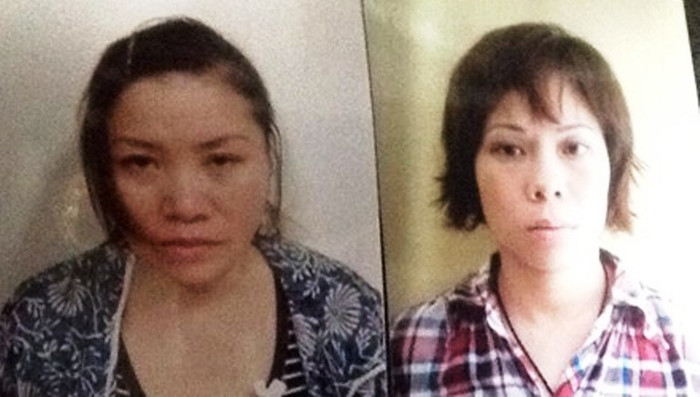 Nguyệt và Trang tại cơ quan công an Nguyệt và Trang tại cơ quan công an