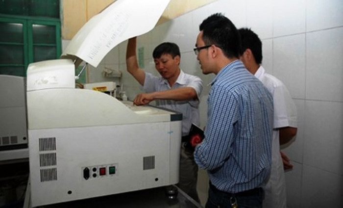 Đoàn kiểm tra của Sở Y tế Hà Nội kiểm tra máy xét nghiệm tại BV huyện Hoài Đức Đoàn kiểm tra của Sở Y tế Hà Nội kiểm tra máy xét nghiệm tại BV huyện Hoài Đức