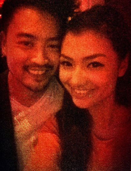 Thân mật với Hồng Quế. Thân mật với Hồng Quế.