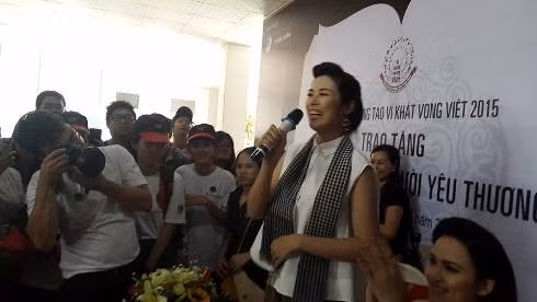 Hoa hậu Ngọc Hân cười hết cỡ với phần giao lưu của sinh viên (ảnh: T.Q) Hoa hậu Ngọc Hân cười hết cỡ với phần giao lưu của sinh viên (ảnh: T.Q)