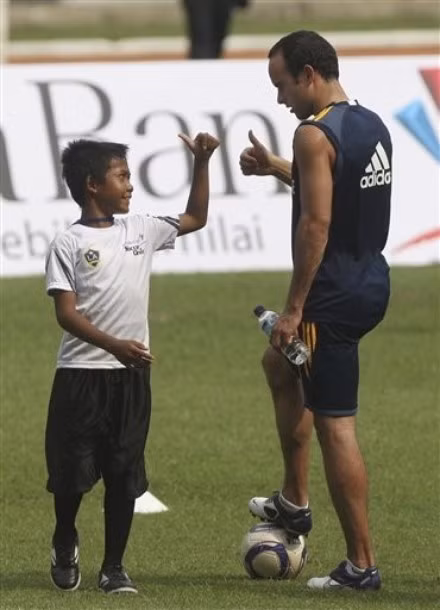 Đồng đội của anh tại CLB LA Galaxy, Donovan