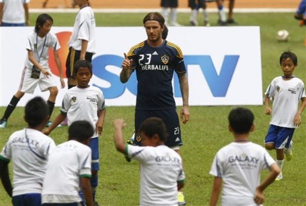 Beckham trông như một HLV chuyên nghiệp Beckham trông như một HLV chuyên nghiệp
