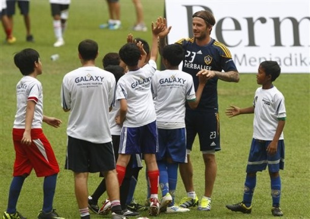 Beckham cũng rất biết truyền cảm hứng cho các “học trò” Beckham cũng rất biết truyền cảm hứng cho các “học trò”