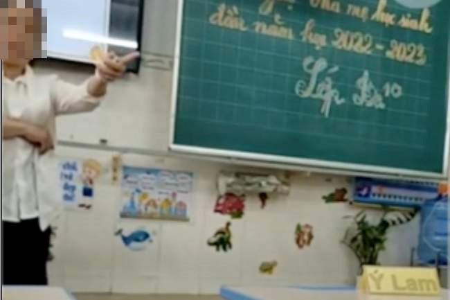 Buổi họp phụ huynh lớp 3/10 Trường Tiểu học An Hội (ảnh cắt từ video clip) Buổi họp phụ huynh lớp 3/10 Trường Tiểu học An Hội (ảnh cắt từ video clip)