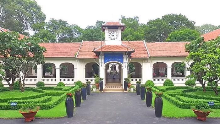 Trường Trung học phổ thông chuyên Lê Hồng Phong, 1 trong 3 trường chuyên tại Thành phố Hồ Chí Minh hiện nay (Ảnh minh họa: báo Sài Gòn Giải Phóng) Trường Trung học phổ thông chuyên Lê Hồng Phong, 1 trong 3 trường chuyên tại Thành phố Hồ Chí Minh hiện nay (Ảnh minh họa: báo Sài Gòn Giải Phóng)