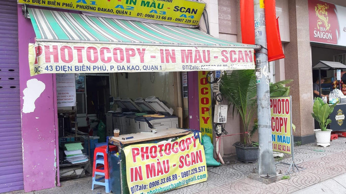 Cửa hàng photocopy nằm ở mặt tiền Trường trung học phổ thông Năng khiếu Thể dục thể thao khi còn mở cửa (ảnh: CTV) Cửa hàng photocopy nằm ở mặt tiền Trường trung học phổ thông Năng khiếu Thể dục thể thao khi còn mở cửa (ảnh: CTV)