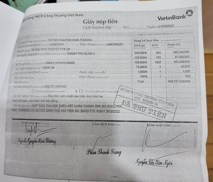 Giấy nộp tiền hơn 656 triệu đồng mà người của trường đã chuyển vào ngân hàng (ảnh: P.L) Giấy nộp tiền hơn 656 triệu đồng mà người của trường đã chuyển vào ngân hàng (ảnh: P.L)