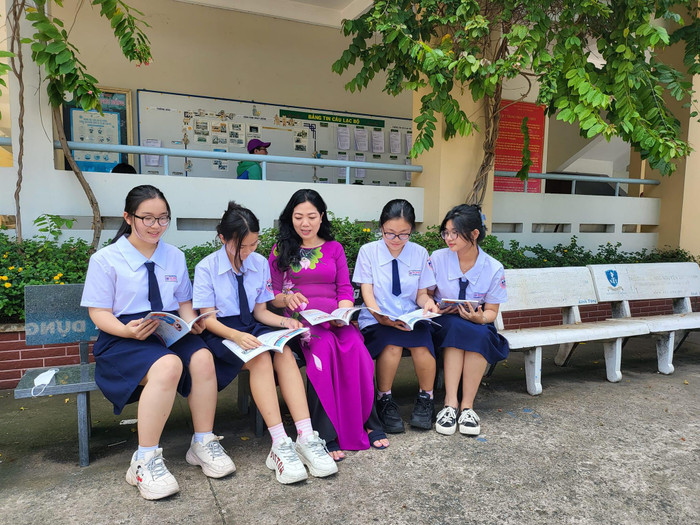 Cô Phan Thị Thu Hằng là một trong những giáo viên đạt giải thưởng Võ Trường Toản năm nay (Ảnh: P.L) Cô Phan Thị Thu Hằng là một trong những giáo viên đạt giải thưởng Võ Trường Toản năm nay (Ảnh: P.L)