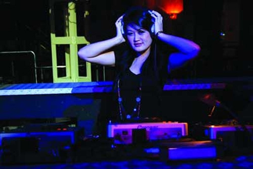 Hiện linh cữu của cô quàn tại chùa Xá Lợi - Bà huyện Thanh Quan, TP HCM. Sau lễ tang ngày 27/3, cô được đưa đi hỏa táng.