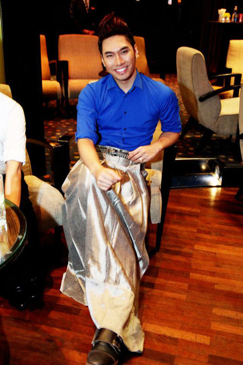 .. và chiếc áo xanh này được NTK khá ưa chuộng