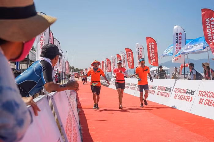 Hành trình truyền lửa, vươn mình khẳng định tầm vóc đã, đang và sẽ mãi bừng cháy trong trái tim của không chỉ những người yêu thể thao mà còn đến toàn bộ công chúng. Hành trình truyền lửa, vươn mình khẳng định tầm vóc đã, đang và sẽ mãi bừng cháy trong trái tim của không chỉ những người yêu thể thao mà còn đến toàn bộ công chúng.