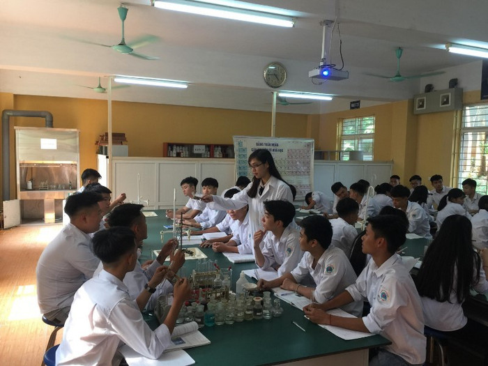 Phòng học bộ môn Hóa học. Phòng học bộ môn Hóa học.