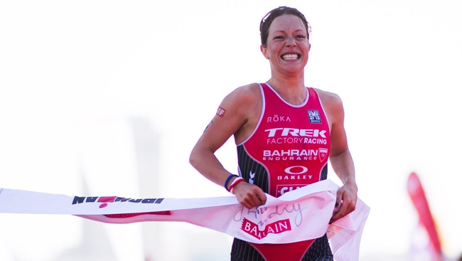 Holly Lawrence ở cuộc thi IRONMAN 70.3 Middle East Championship ở Bahrain tháng 11/2017. Holly Lawrence ở cuộc thi IRONMAN 70.3 Middle East Championship ở Bahrain tháng 11/2017.