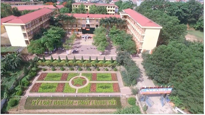 Trường Trung học phổ thông Nguyễn Tất Thành (Việt Trì, Phú Thọ). Trường Trung học phổ thông Nguyễn Tất Thành (Việt Trì, Phú Thọ).