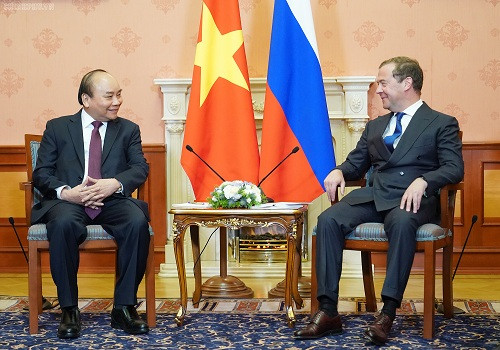 Thủ tướng Nguyễn Xuân Phúc và Thủ tướng Nga Dmitry Medvedev. Ảnh: VGP