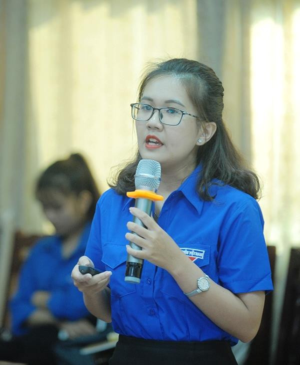 Các đại biểu đóng góp nhiều giải pháp trong việc bồi dưỡng lý tưởng cách mạng cho thế hệ trẻ.