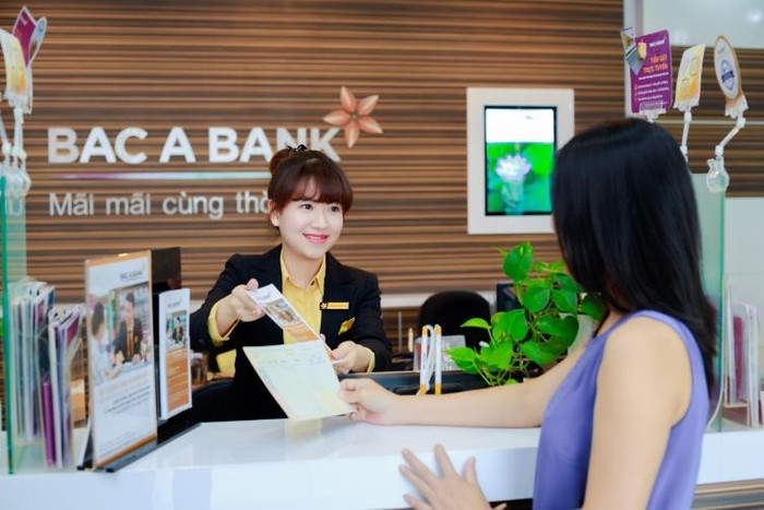 Với dịch vụ đa dạng, đội ngũ nhân sự chuyên nghiệp, BAC A BANK đã dành được sự tin tưởng của đông đảo khách hàng Với dịch vụ đa dạng, đội ngũ nhân sự chuyên nghiệp, BAC A BANK đã dành được sự tin tưởng của đông đảo khách hàng
