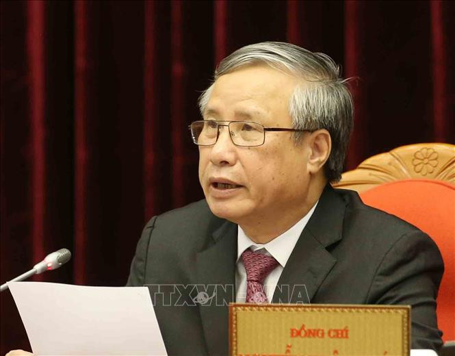 Đồng chí Trần Quốc Vượng, Ủy viên Bộ Chính trị, Thường trực Ban Bí thư trình bày dự thảo Nghị quyết Hội nghị lần thứ mười Ban Chấp hành Trung ương khóa XII. Ảnh: Phương Hoa/TTXVN Đồng chí Trần Quốc Vượng, Ủy viên Bộ Chính trị, Thường trực Ban Bí thư trình bày dự thảo Nghị quyết Hội nghị lần thứ mười Ban Chấp hành Trung ương khóa XII. Ảnh: Phương Hoa/TTXVN