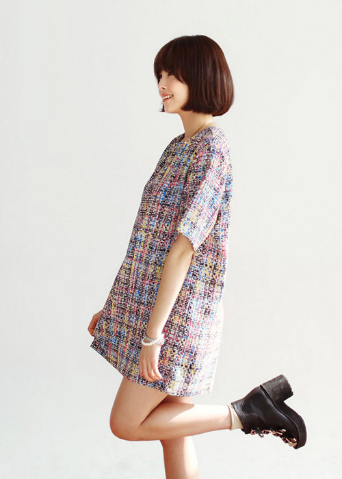 Không gợi cảm như váy bó nhưng váy dáng suông tạo cảm giác “an toàn” cho những cô nàng body không chuẩn