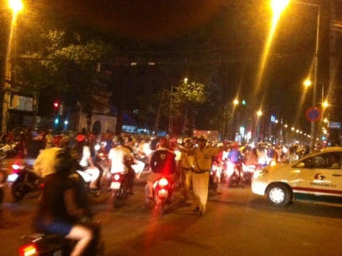 Lực lượng CSGT TP.HCM sẽ phân luồng giao thông nghiêm ngặt dịp lễ 30/4 năm nay (Ảnh minh họa) Lực lượng CSGT TP.HCM sẽ phân luồng giao thông nghiêm ngặt dịp lễ 30/4 năm nay (Ảnh minh họa)