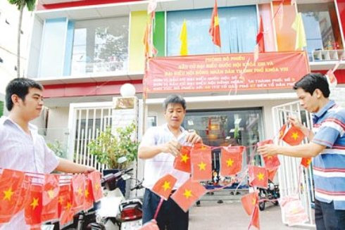 Cử tri cả nước nô nức đi bầu cử ảnh 2 Cử tri cả nước nô nức đi bầu cử ảnh 2