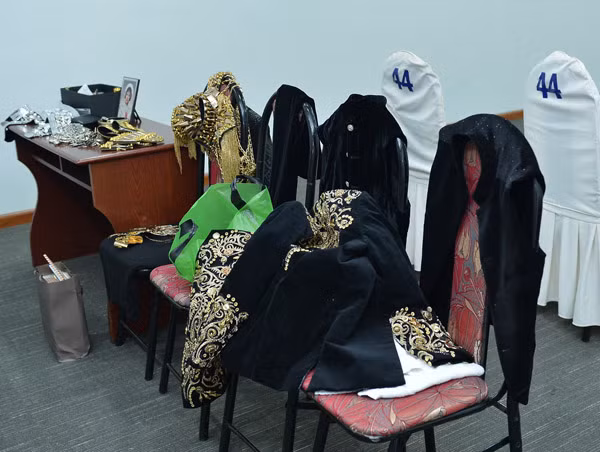 Những bộ đồ này đều được Mr.Đàm đặt thiết kế riêng từ trước đó khá lâu.