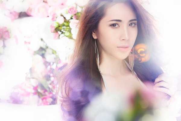 Mới đây, Thủy Tiên vừa mua được căn nhà 5 tỷ để báo hiếu mẹ và có thêm niềm vui lớn là cầu thủ Công Vinh đã chính thức đưa cha mẹ xuống Kiên Giang hỏi cưới cô. Mới đây, Thủy Tiên vừa mua được căn nhà 5 tỷ để báo hiếu mẹ và có thêm niềm vui lớn là cầu thủ Công Vinh đã chính thức đưa cha mẹ xuống Kiên Giang hỏi cưới cô.