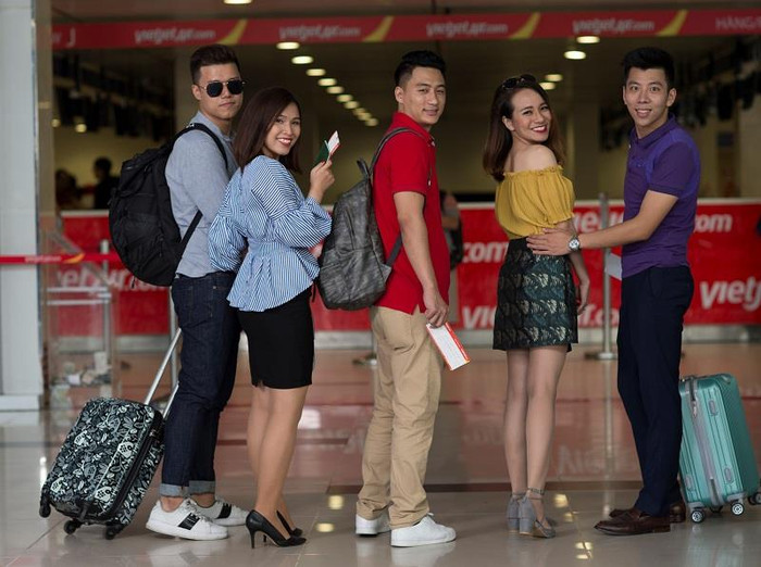 Chào đón mùa xuân, Vietjet dành tặng 10.000 vé siêu tiết kiệm giá chỉ từ 0 đồng (*) vào 03 ngày vàng 26/02 - 28/02/2019 tại website www.vietjetair.com. Chào đón mùa xuân, Vietjet dành tặng 10.000 vé siêu tiết kiệm giá chỉ từ 0 đồng (*) vào 03 ngày vàng 26/02 - 28/02/2019 tại website www.vietjetair.com.