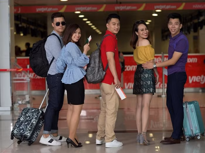 Chào đón mùa xuân, Vietjet dành tặng 10.000 vé siêu tiết kiệm giá chỉ từ 0 đồng (*) vào 03 ngày vàng 26/02 - 28/02/2019 tại website www.vietjetair.com.