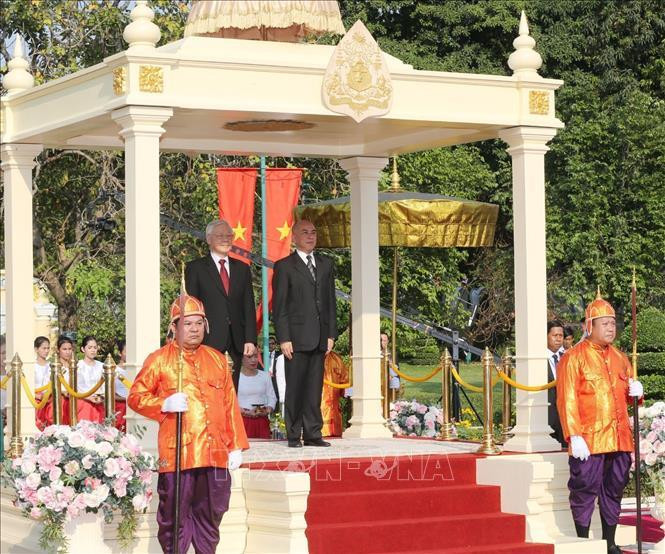 Lễ đón chính thức Tổng Bí thư, Chủ tịch nước Nguyễn Phú Trọng. Ảnh: TTXVN Lễ đón chính thức Tổng Bí thư, Chủ tịch nước Nguyễn Phú Trọng. Ảnh: TTXVN