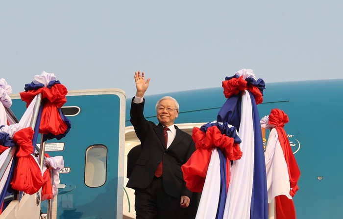 Tổng Bí thư, Chủ tịch nước Nguyễn Phú Trọng đến sân bay quốc tế Wattay ở Thủ đô Vientiane. (Ảnh: Trí Dũng/TTXVN) Tổng Bí thư, Chủ tịch nước Nguyễn Phú Trọng đến sân bay quốc tế Wattay ở Thủ đô Vientiane. (Ảnh: Trí Dũng/TTXVN)