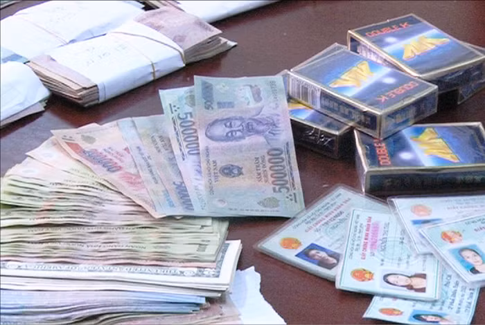 Những khoảng tối mênh mông sau Tết ảnh 3