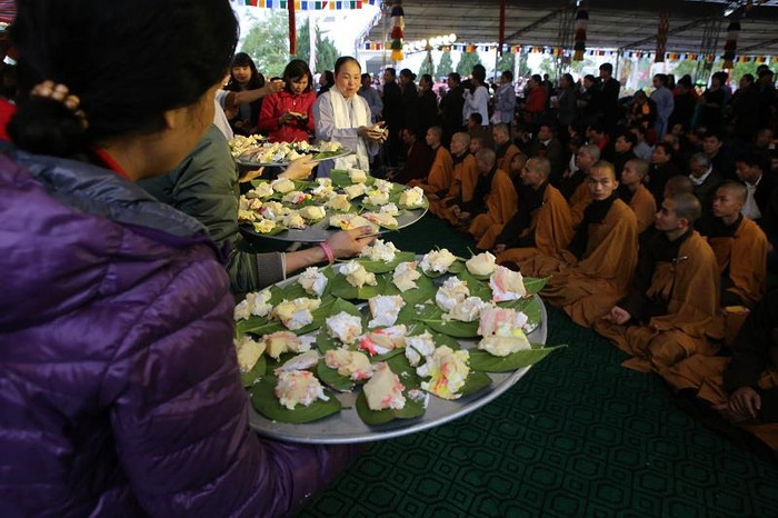Chiếc lá mít xanh tươi đã giúp giảm tải 1 lượng nhựa lớn ra môi trường Chiếc lá mít xanh tươi đã giúp giảm tải 1 lượng nhựa lớn ra môi trường