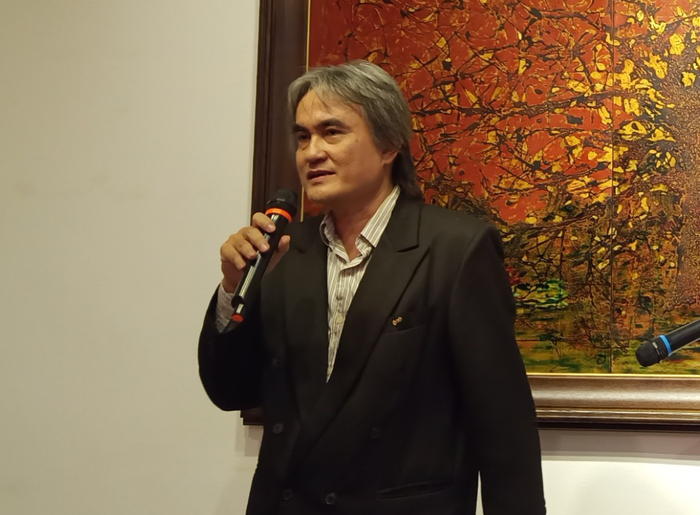 Thầy Nguyễn Đức Quang chia sẻ tại buổi bế mạc Triển lãm Mĩ thuật 2020 (Ảnh: Phạm Minh) Thầy Nguyễn Đức Quang chia sẻ tại buổi bế mạc Triển lãm Mĩ thuật 2020 (Ảnh: Phạm Minh)