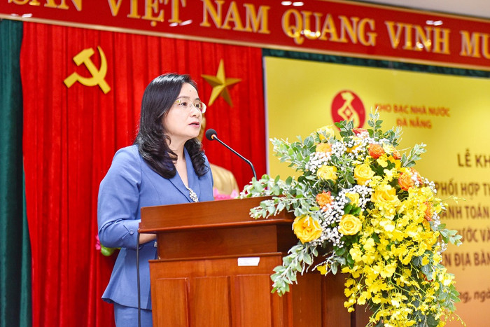 Bà Ngô Thu Hà – Phó Tổng Giám đốc Ngân hàng SHB khẳng định việc thực hiện thanh toán sẽ được SHB triển khai trên hệ thống công nghệ hiện đại nhất, đảm bảo đúng quy trình, an toàn và chính xác. Bà Ngô Thu Hà – Phó Tổng Giám đốc Ngân hàng SHB khẳng định việc thực hiện thanh toán sẽ được SHB triển khai trên hệ thống công nghệ hiện đại nhất, đảm bảo đúng quy trình, an toàn và chính xác.