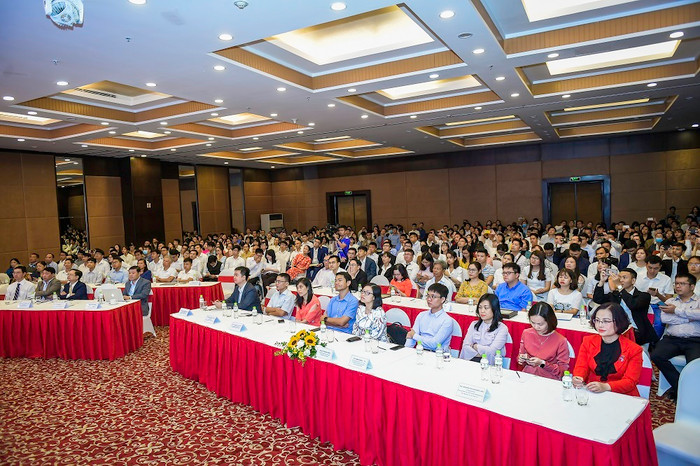 Toàn cảnh lễ trao học bổng của VinIF sáng 23/11/2020. Toàn cảnh lễ trao học bổng của VinIF sáng 23/11/2020.